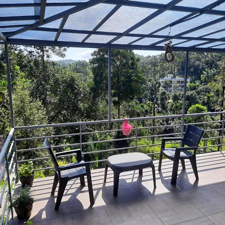 Letstay Vythiri Hill Palace Ngoại thất bức ảnh