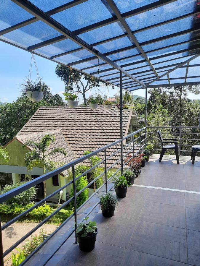 Letstay Vythiri Hill Palace Ngoại thất bức ảnh