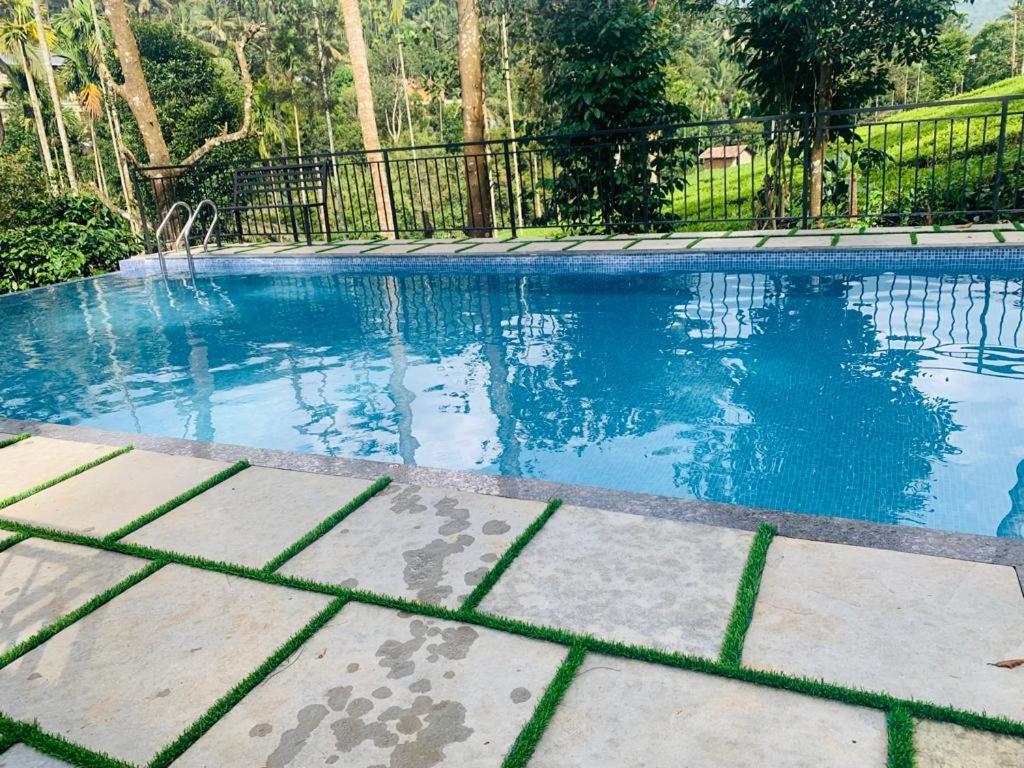 Letstay Vythiri Hill Palace Ngoại thất bức ảnh