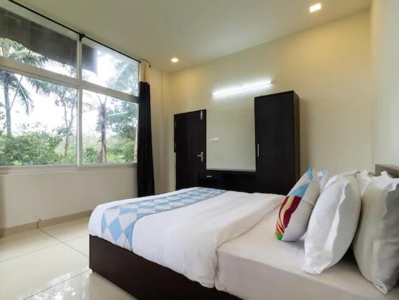 Letstay Vythiri Hill Palace Phòng bức ảnh
