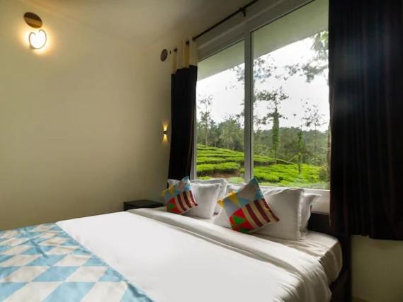Letstay Vythiri Hill Palace Ngoại thất bức ảnh
